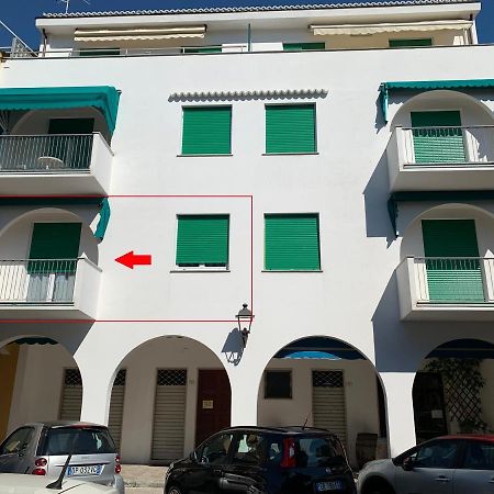 Casa Bianca 2 - Confortevole In Centro A Moneglia Kültér fotó