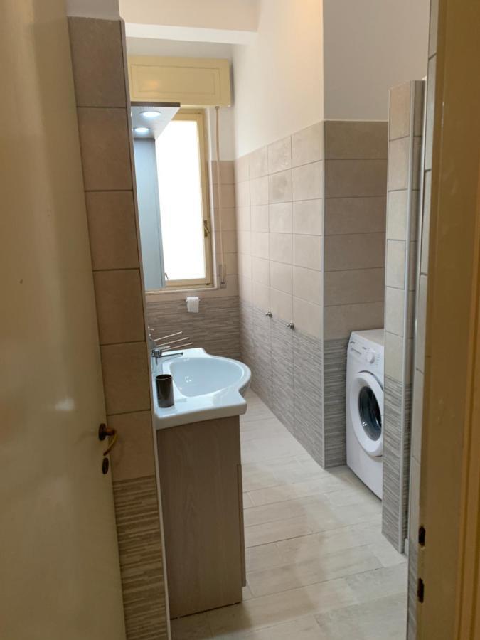 Casa Bianca 2 - Confortevole In Centro A Moneglia Kültér fotó